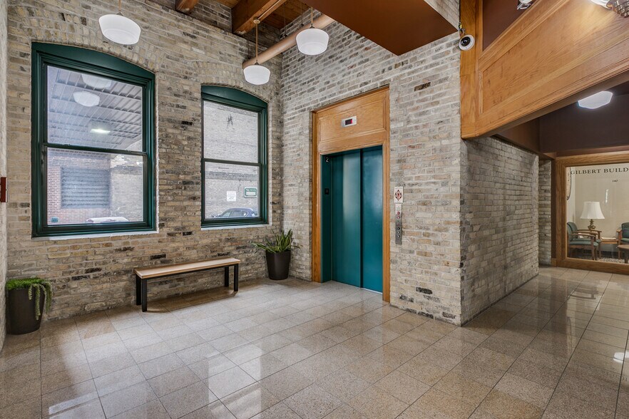 More Photos Of 413 Wacouta St, Saint Paul Office Residential For Lease