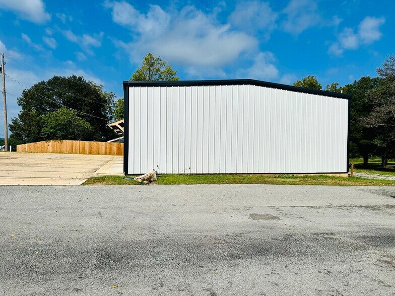 More Photos Of 1195 E Main St, Melbourne Loft Creative Space For Sale