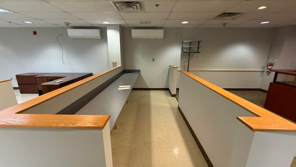 More Photos Of 2925 William Penn Hwy, Easton Office For Lease