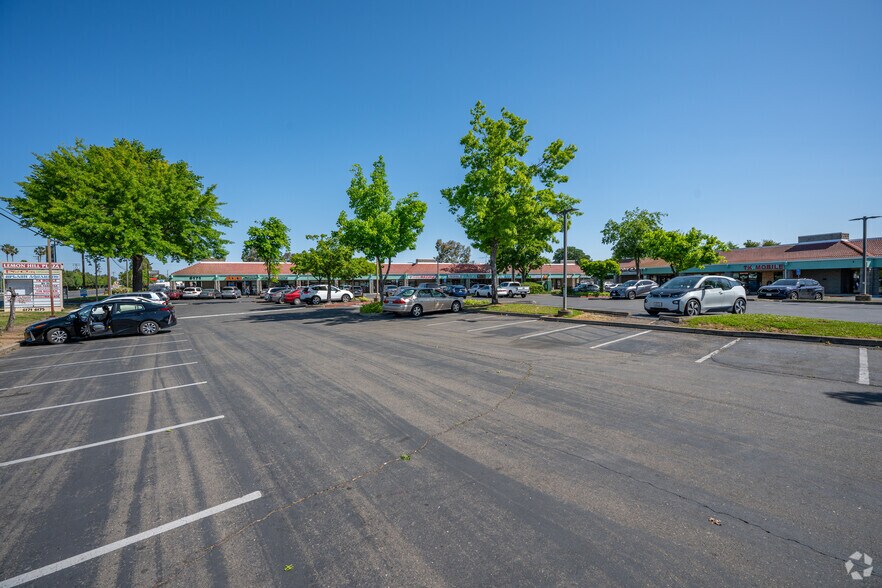 More Photos Of 6171-6175 Stockton Blvd, Sacramento Unknown For Lease