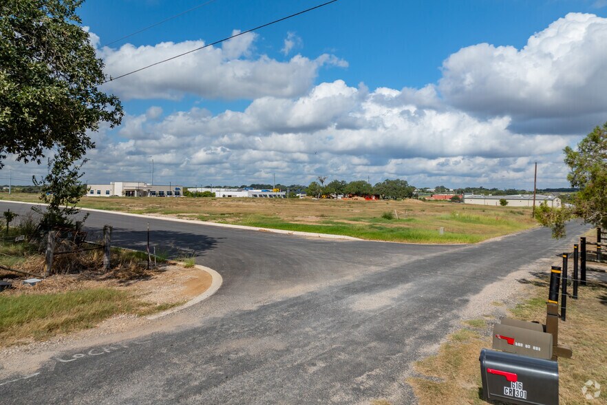 More Photos Of 208 Live Oak Way, Floresville Land For Sale