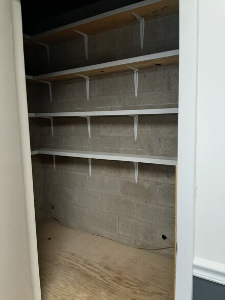 More Photos Of 11565 Perry Hwy, Wexford Storefront Retail Office For Lease