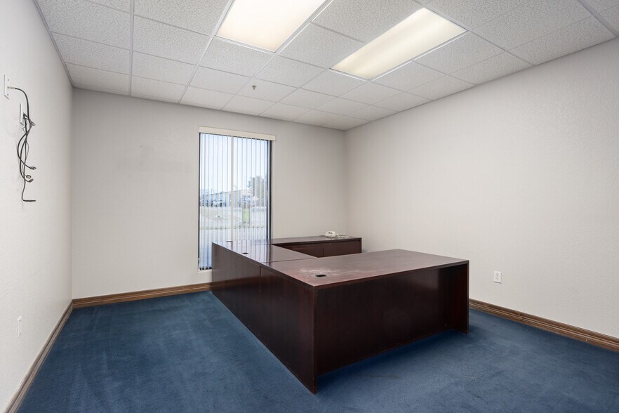 More Photos Of 3024 Wichita Ct, Fort Worth Warehouse For Sale