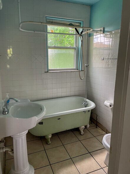 More Photos Of 4742-4754 Anthony Wayne Dr, Detroit Apartments For Sale