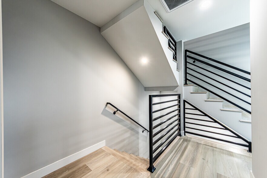 More Photos Of 2223 S Highland Ave, Los Angeles Apartments For Sale