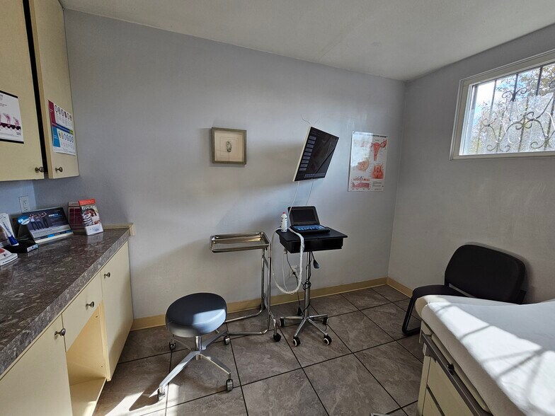 More Photos Of 1376 N Waterman Ave, San Bernardino Medical For Lease