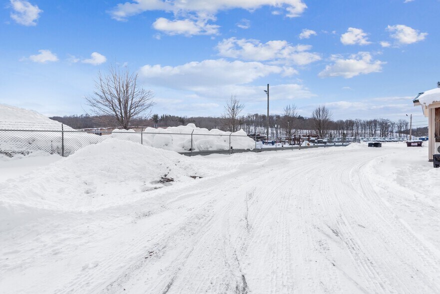 More Photos Of 8557 Mason Dixon Hwy, Meyersdale General Retail For Sale