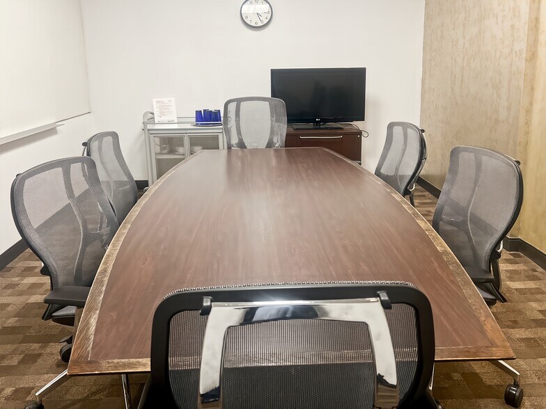 More Photos Of 100 Park Ave, New York Coworking Space