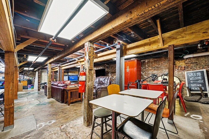 More Photos Of 698 Santa Fe Dr, Denver Restaurant For Sale