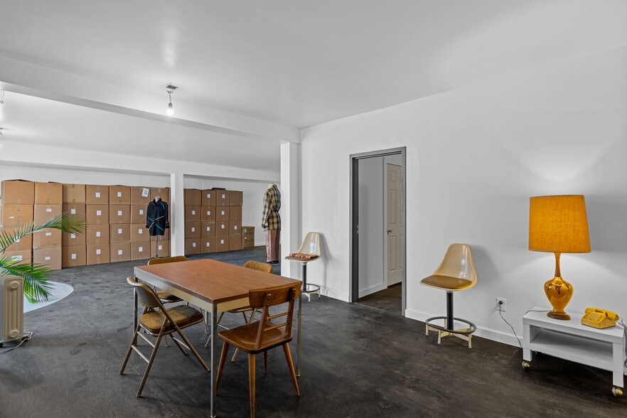 More Photos Of 3547 Kensington Ave, Philadelphia General Retail For Sale