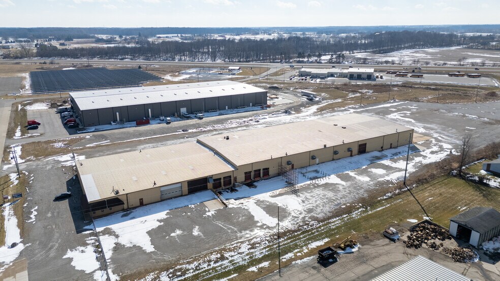 More Photos Of 800 Weston Ave, Kendallville Manufacturing For Lease