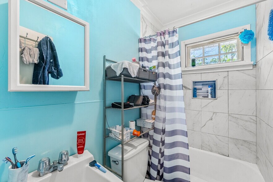 More Photos Of 2716 Riverview Dr, Melbourne Apartments For Sale