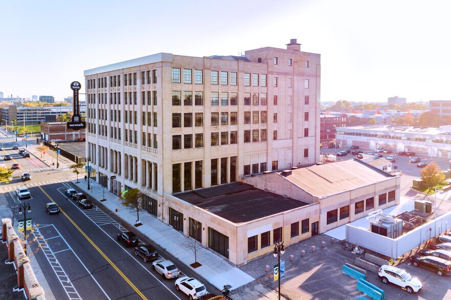 More Photos Of 6001 Cass Ave, Detroit Office For Lease