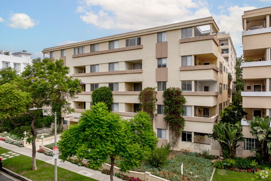 More Photos Of 432 N Palm Dr, Beverly Hills Apartments For Sale