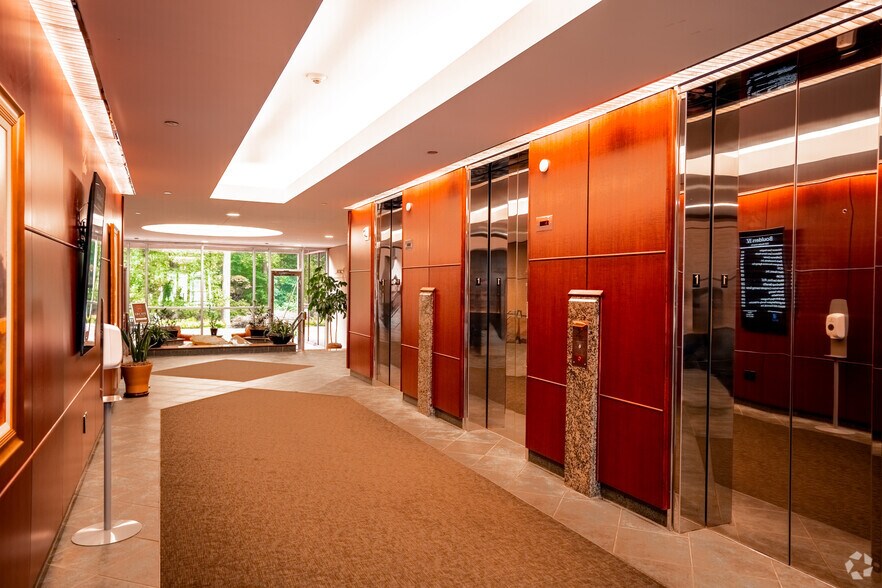 More Photos Of 7501 Boulder View Dr, North Chesterfield Unknown For Lease