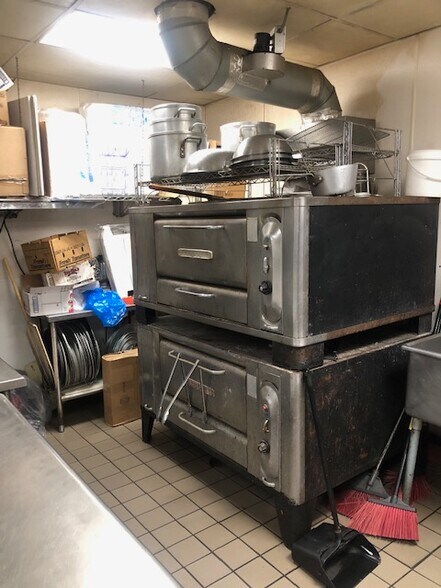 More Photos Of 123 W Irving Park Rd, Bensenville Restaurant For Sale