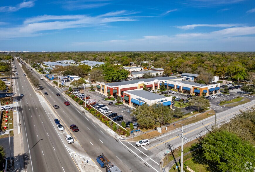 More Photos Of 5045 Fruitville Rd, Sarasota General Retail For Lease