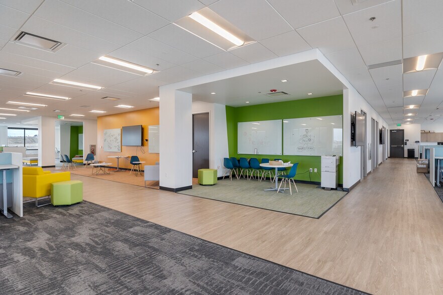 More Photos Of 2929 W Navigator Dr, Meridian Office For Lease