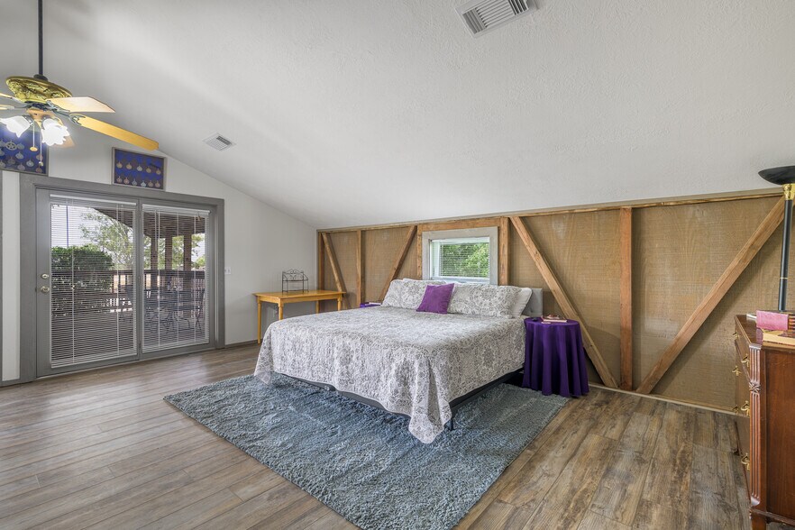 More Photos Of 1441 Salem Rd, Brenham Specialty For Sale