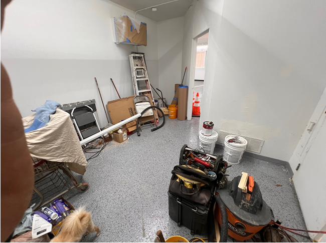 More Photos Of 7629 Foothill Blvd, Tujunga Industrial For Lease