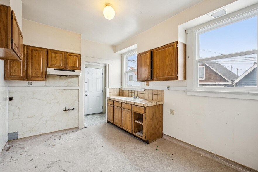 More Photos Of 200-208 Ocean Ave, San Francisco Storefront Retail Residential For Sale