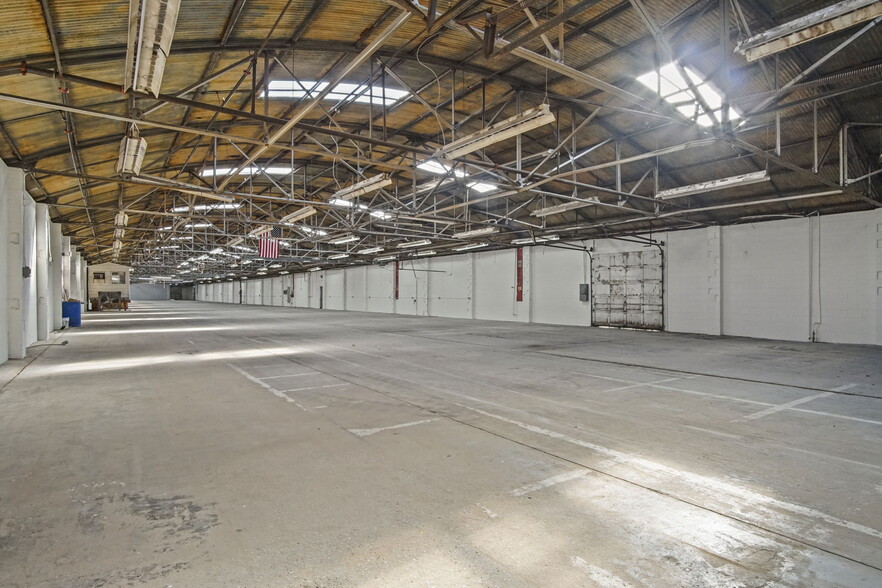 More Photos Of 3650 SW 29th St, Oklahoma City Warehouse For Sale