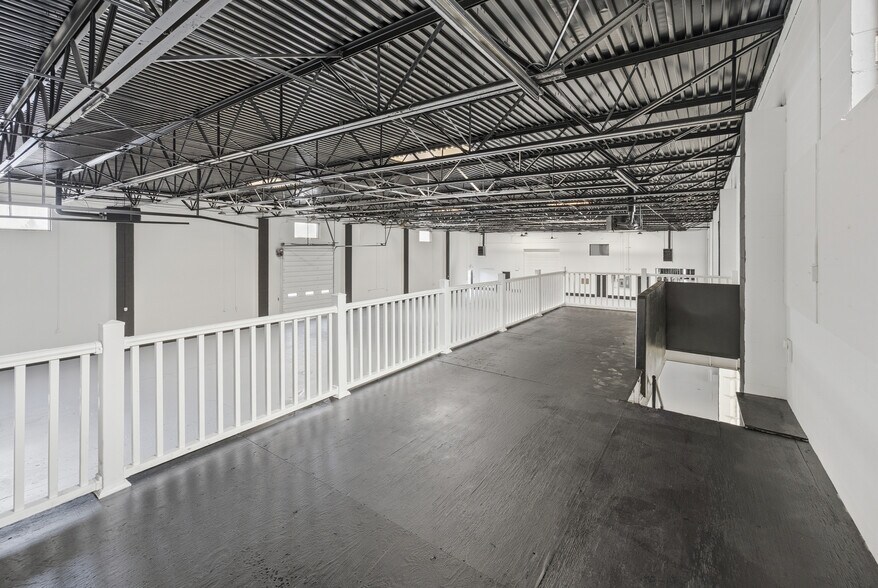 More Photos Of 173 Amboy Rd, Morganville Land For Lease