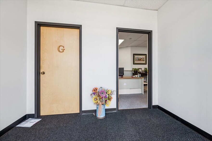 More Photos Of 314-316 Route 22 W, Green Brook Medical For Sale