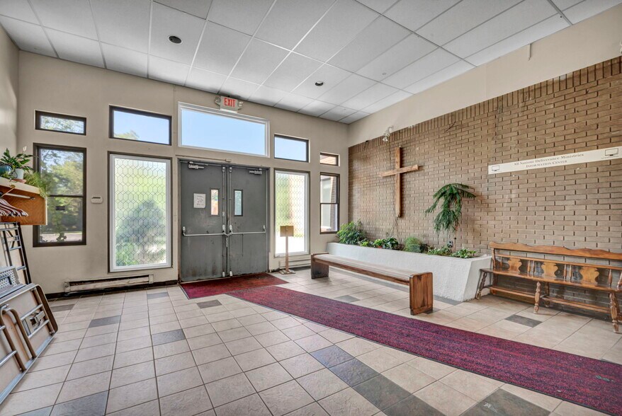 More Photos Of 15715 Libby Rd, Maple Heights General Retail For Sale