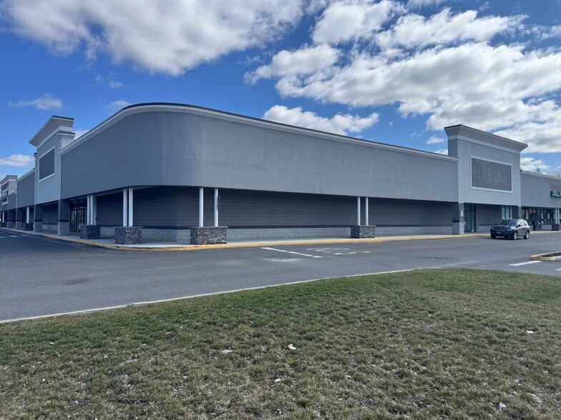 More Photos Of 501 Columbia Tpke, Rensselaer Unknown For Lease