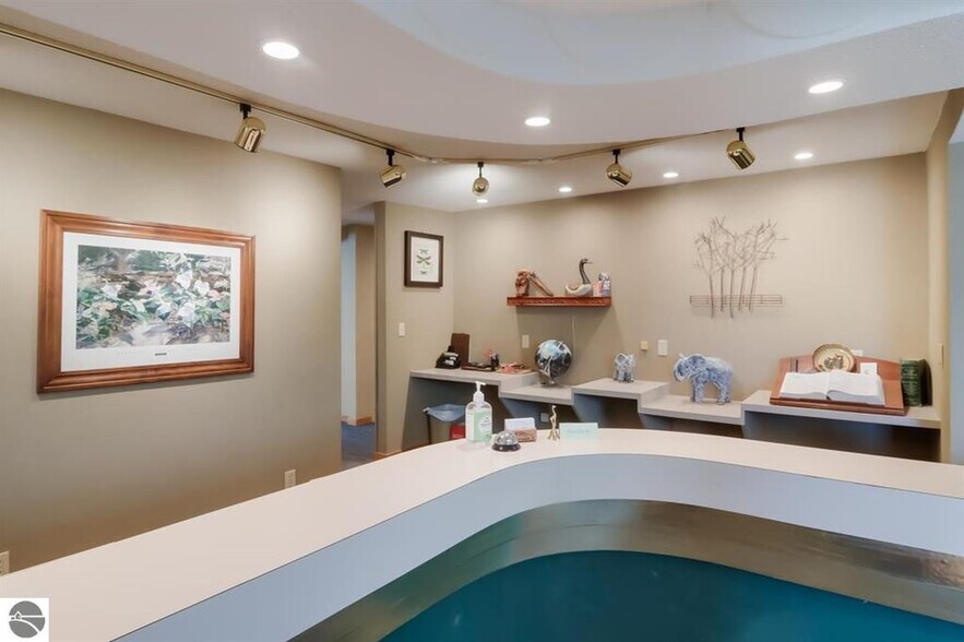 More Photos Of 5168 US-31, Traverse City Office For Sale