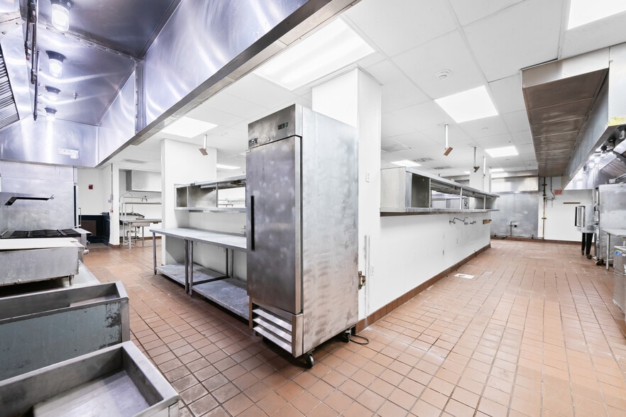 More Photos Of 15500 SW 29th St, Miramar Restaurant For Lease