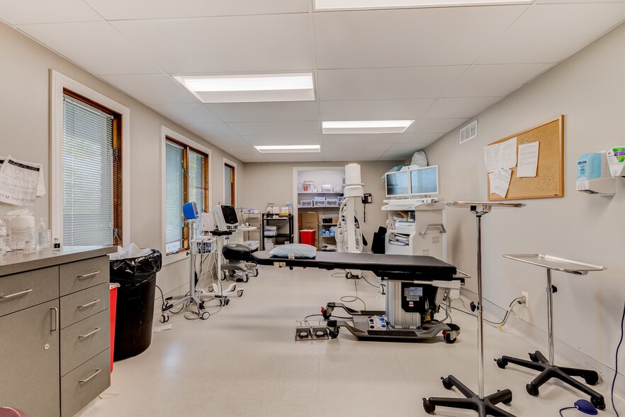 More Photos Of 2824 Mack Rd, Fairfield Loft Creative Space For Sale