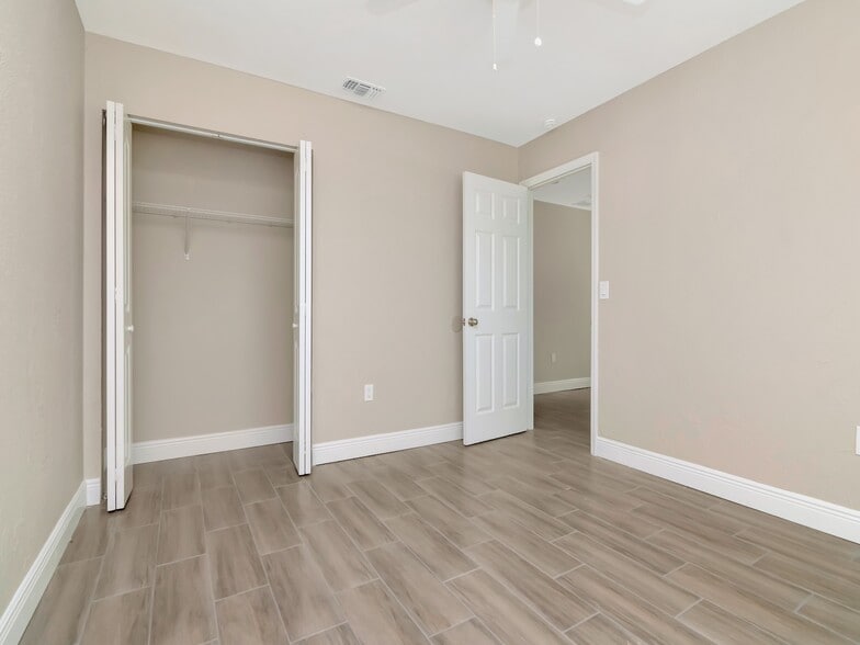 More Photos Of , Bradenton Multifamily For Sale