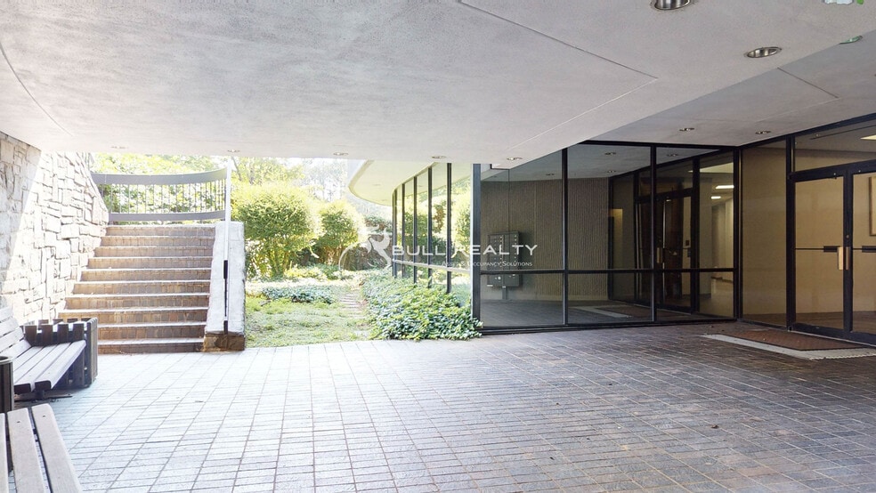 More Photos Of 1700 Water Pl SE, Atlanta Office For Sale
