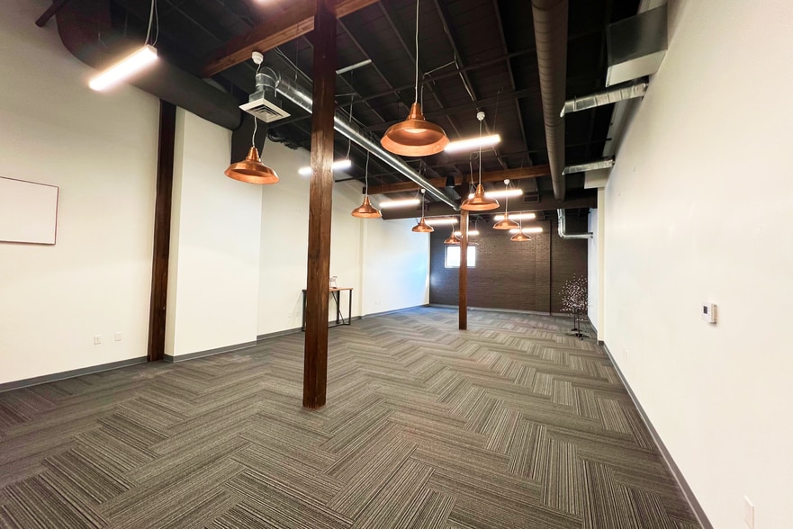 More Photos Of 552 E Market St, Louisville Office For Lease