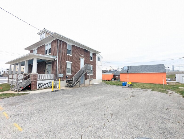 More Photos Of 1066 Mount Rose Ave, York Storefront For Sale