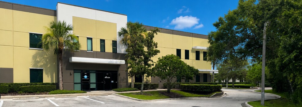 Primary Photo Of Unit 420, Oldsmar Light Distribution For Sale