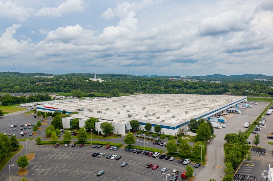 More Photos Of 245 Great Circle Rd, Nashville Distribution For Lease