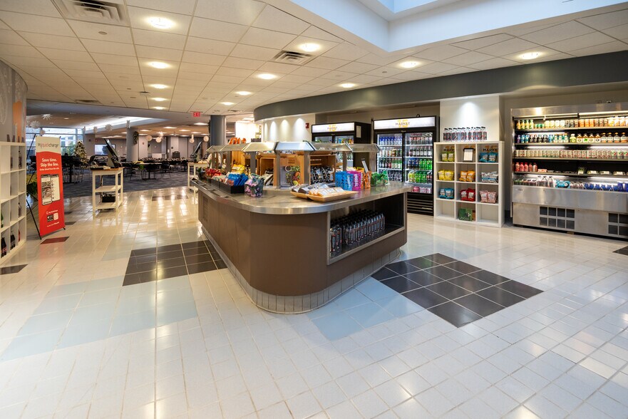 More Photos Of 15 Sylvan Way, Parsippany Light Distribution For Lease