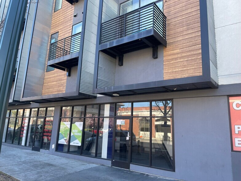 More Photos Of 506 E Weber Ave, Stockton Apartments For Lease