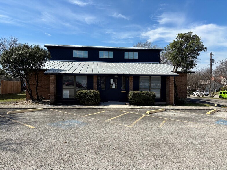 Primary Photo Of 955 Loop 337, New Braunfels Office For Lease