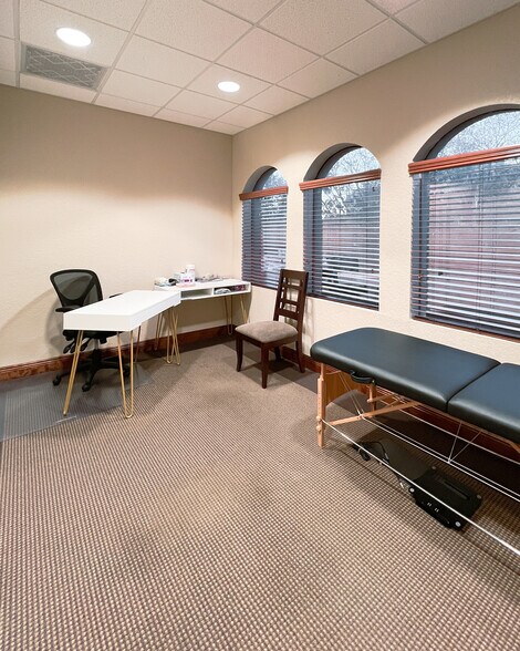 More Photos Of 1301 S International Pky, Lake Mary Medical For Lease