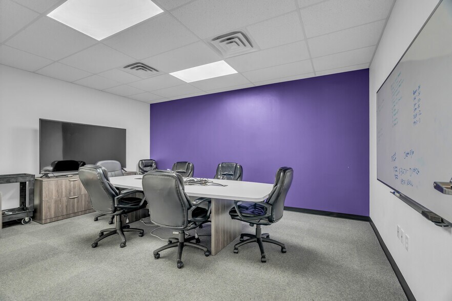 More Photos Of 313-323 N Spur 63, Longview Storefront Retail Office For Sale