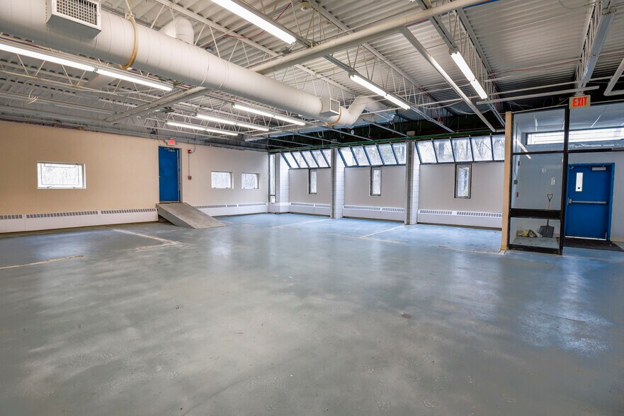 More Photos Of 58A Main St, Bolton Industrial For Lease