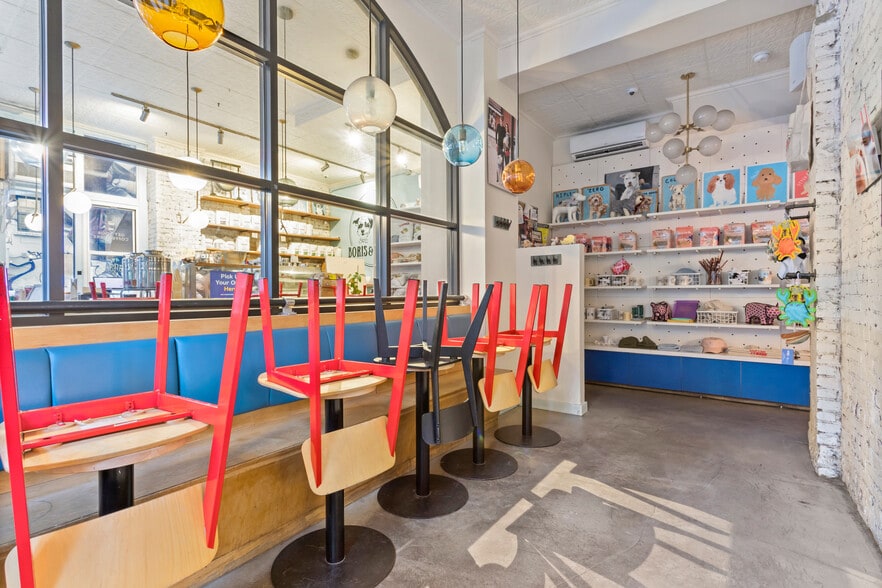 More Photos Of 197 Avenue A, New York Restaurant For Lease