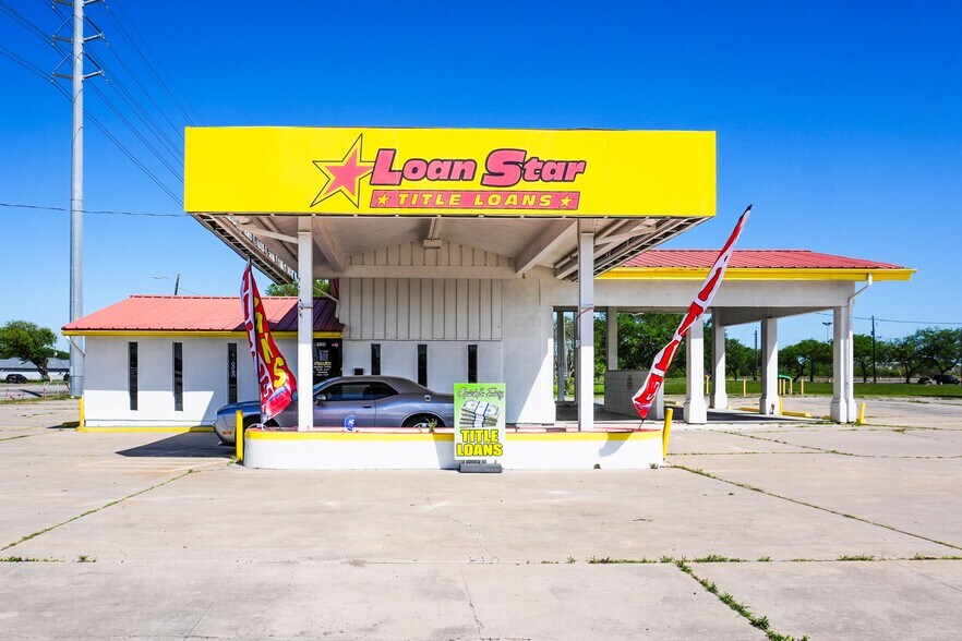 More Photos Of 1928 N Padre Island Dr, Corpus Christi Freestanding For Sale