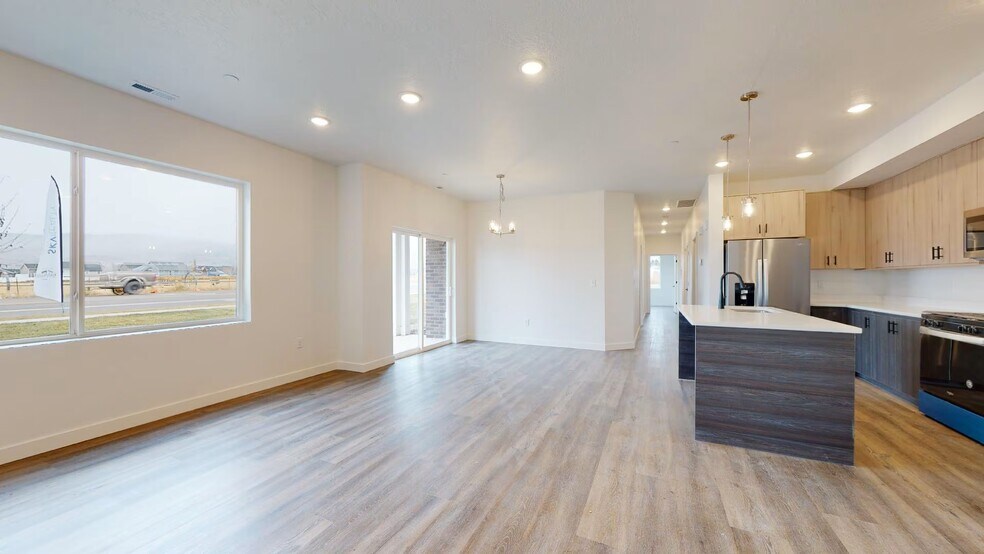 More Photos Of 1346 S Sawmill Blvd, Heber City Multifamily For Sale