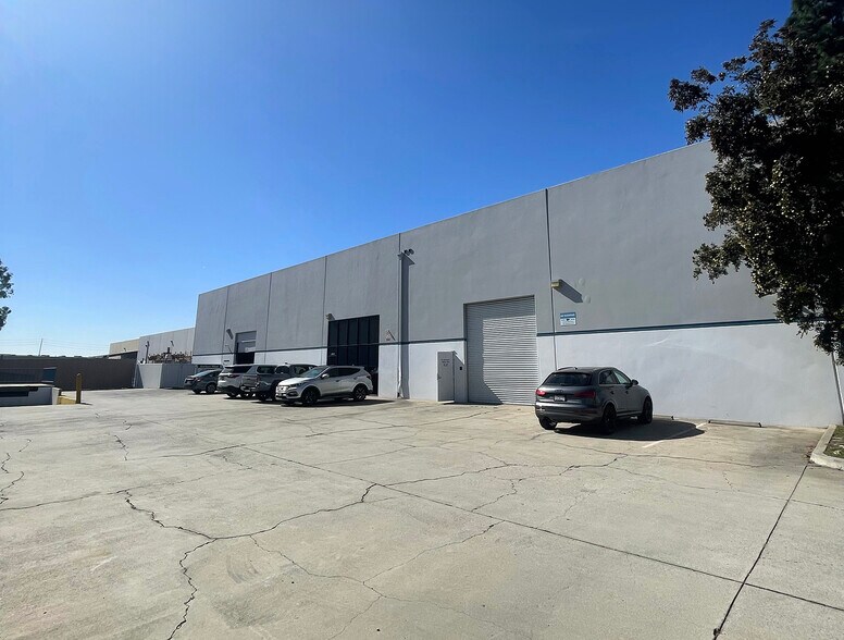 More Photos Of 12410-12420 Clark St, Santa Fe Springs Warehouse For Lease