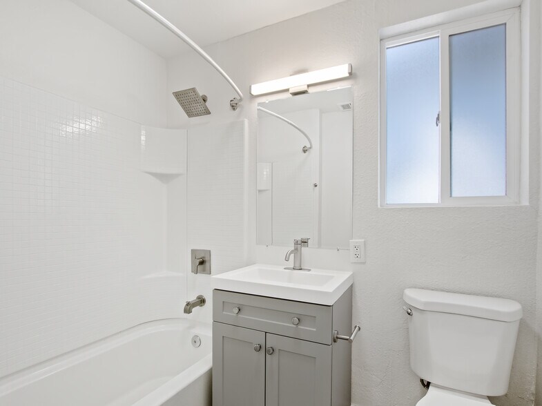 More Photos Of 4309 N 13th Pl, Phoenix Apartments For Sale